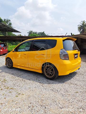 Honda JAZZ 1.5 VTEC (A) 2005 - 4