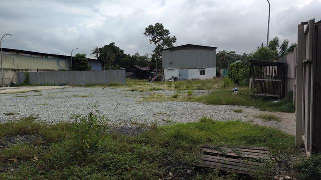 Butterworth(LORONG KUBUR)near bagan luar land for rent
 1