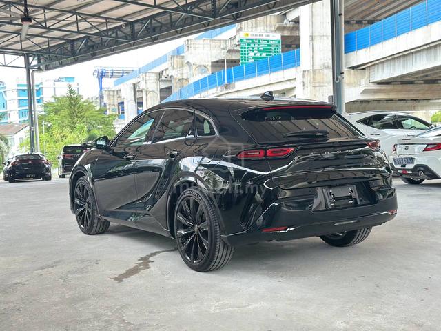Toyota Crown Sport Z *Pan roof / Grade 4.5* - 5