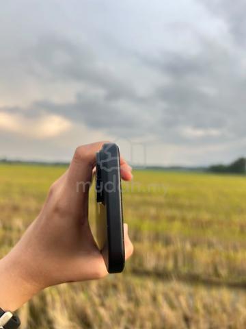 Iphone 15 256 Black - photo 3 of 6