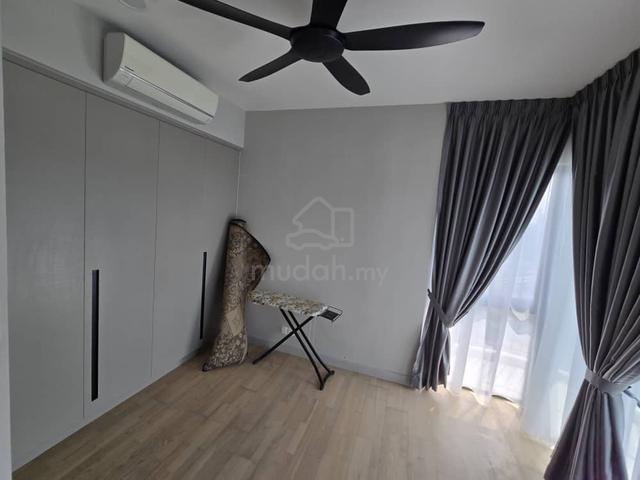 LINQ SKY RESIDENCES (Datum Jelatek) 5