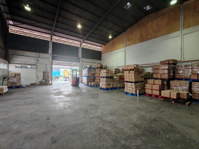 Single storey Terrace Factory at Teknologi cheng 1