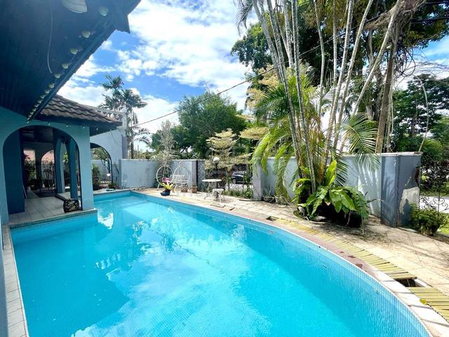 CORNER LOT WITH POOL 2.5 Storey Bungalow in Jalan H-1, Taman Melawati 1