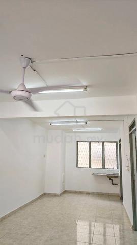 Flat Taman Ungku Tun Aminah 1