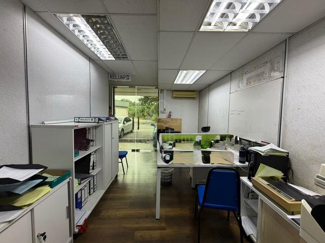 1.5 Storey Corner Factory For Sale Near Penang Bridge Tenanted 1