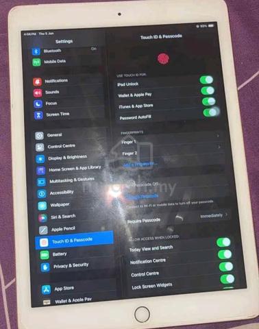 Ipad 6 - photo 2 of 3