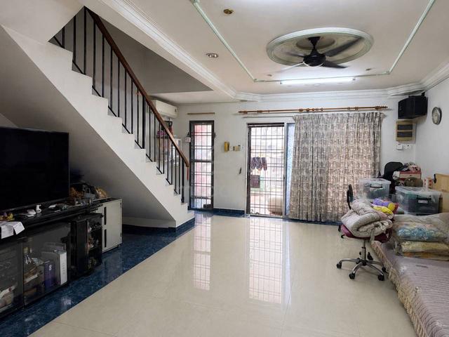 Bukit indah 5 Double Storey house Renovated Unit 1