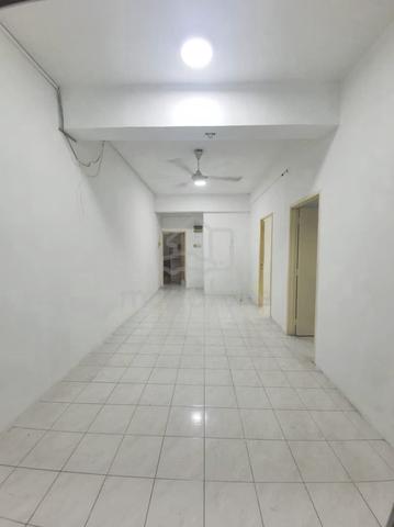 Park Avenue (Tampoi Indah) 1