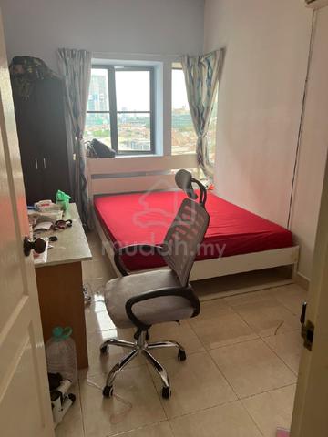 pelangi Utama,E n A, 700m to MRT,new mattress,FREE WiFi,cleaningToilet 1