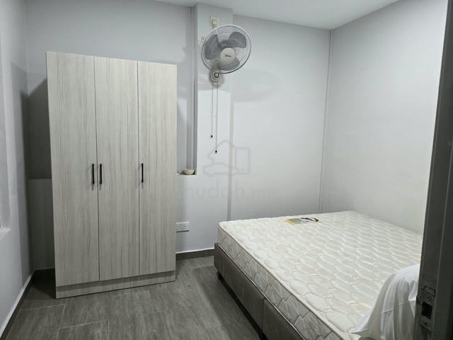 Common room at Jalan Indah 12 for rent 1