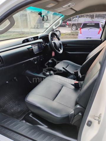 2020 Toyota HILUX 2.4 MT FACELIFT SINGLE CAB 4X4 - 5