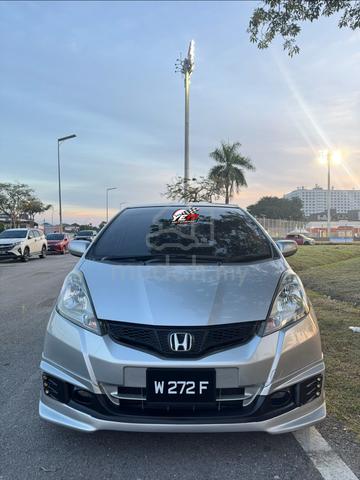 2013 Honda JAZZ 1.5 FACELIFT (A) - 2