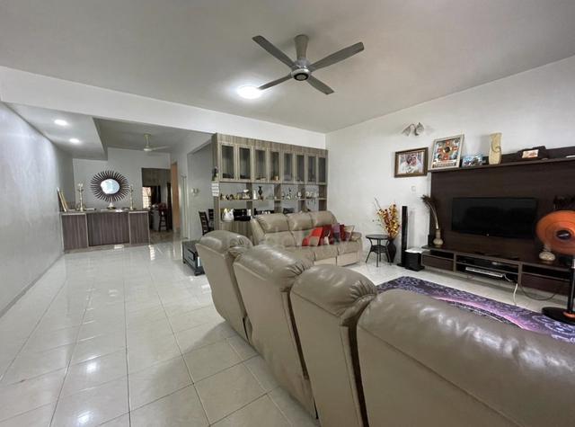 2 Sty House at Jalan Nusaputra Puchong only 2200 Move In Condition 1