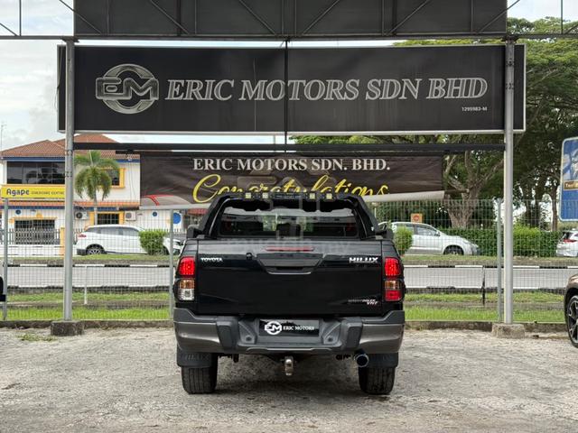 2020 Toyota HILUX 2.8 BLACK EDITION (A) - 4