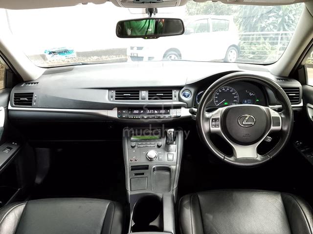 2012 Lexus CT200h 1.8 (A) Premium Package - 4