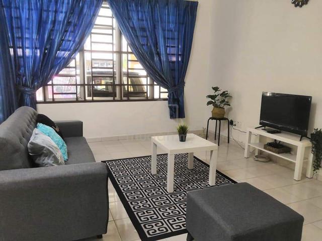 Bilik Master Sharing Cantik di IM8 ( belakang Lotus & Hosp UIA) 1
