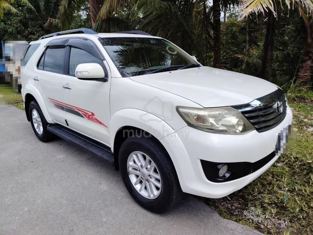 2012 Toyota FORTUNER 2.7 V FACELIFT (A) - 2