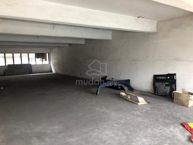 Shah Alam Sri Muda seksyen25 Shoplot For Rent 1