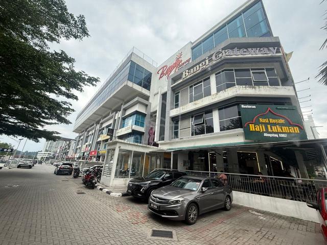 Bangi Gateway Fully Renovated Office Lot for Rent 1