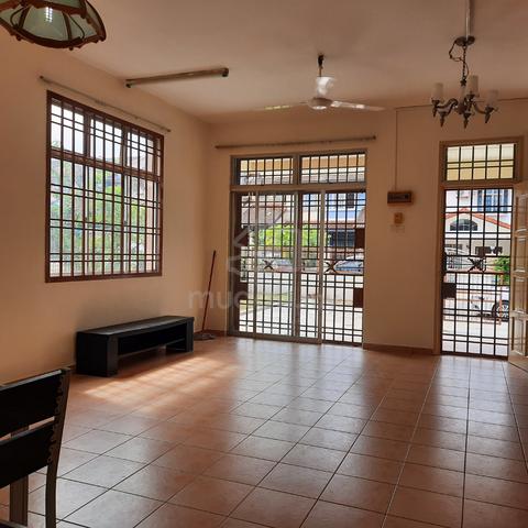 Taman Setia Indah, 2-storey end lot house for sale 1