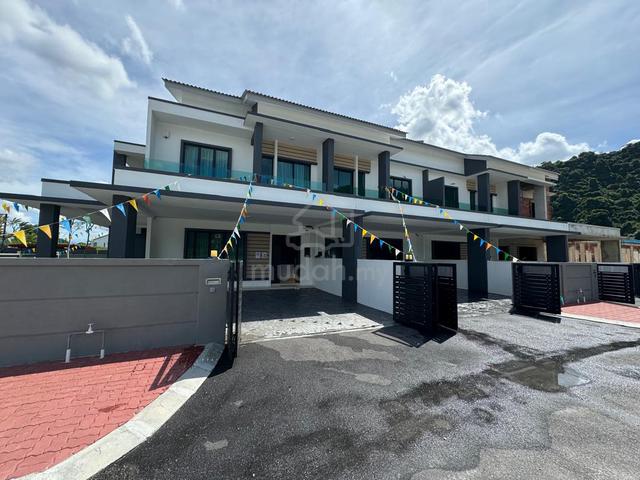 Double Storey Terrace at Gunung Lang 1