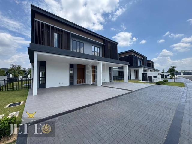 Facing Play Ground Eco Sanctuary Bohemia 2 Sty Semi D House for Sale 1