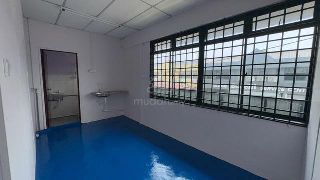 Taman Universiti First floor office for rent Aeon Taman U Skudai 1