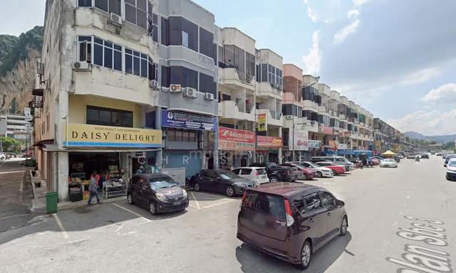 Medan Batu Caves 1