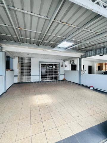 Menglembu / 2 Storey Terrace / 20x70 / 4R3B / Kitchen Fully Extended 1
