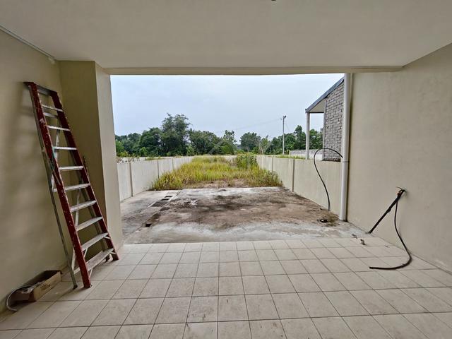 Double storey intermediate at Jalan Segedup (Batu Kawa) 1