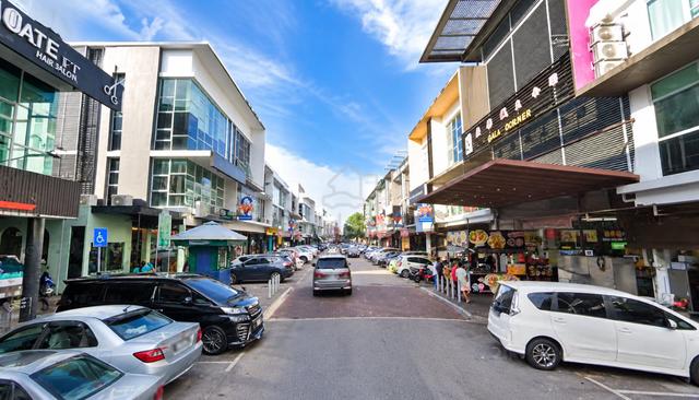 Ground floor shop @ Gala City Opposite Gala Corner, near 101, Kempas 1
