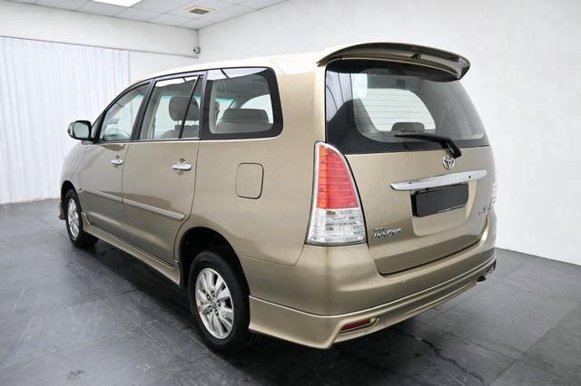 2009 Toyota INNOVA 2.0 G FACELIFT (A) TIPTOP - 4