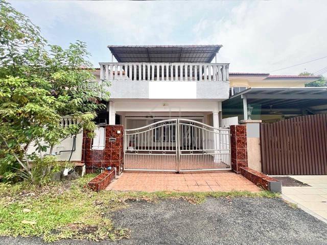 Fully Renovated Seri Kembangan Kota Perdana Double Storey Terrace 1