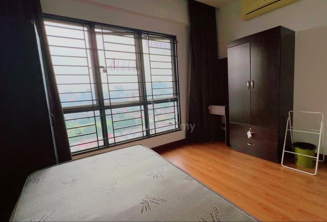 Non-Shared Medium Room at Axis Residence Ampang 1