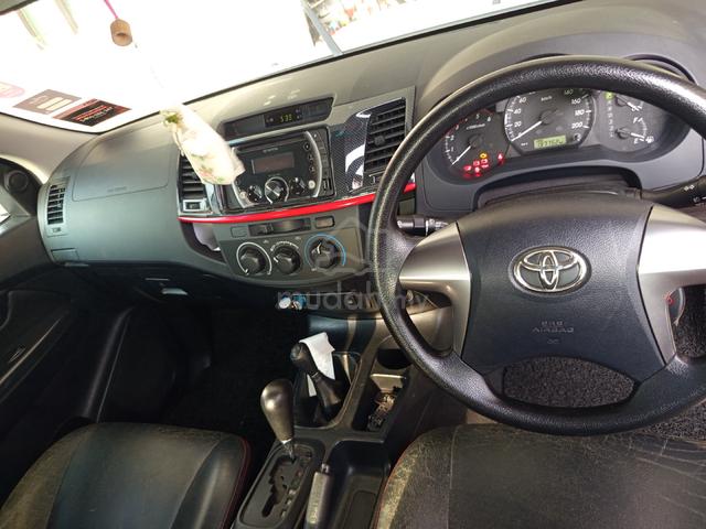 2015 Toyota HILUX 2.5 G TRD SPORTIVO (A) - 4