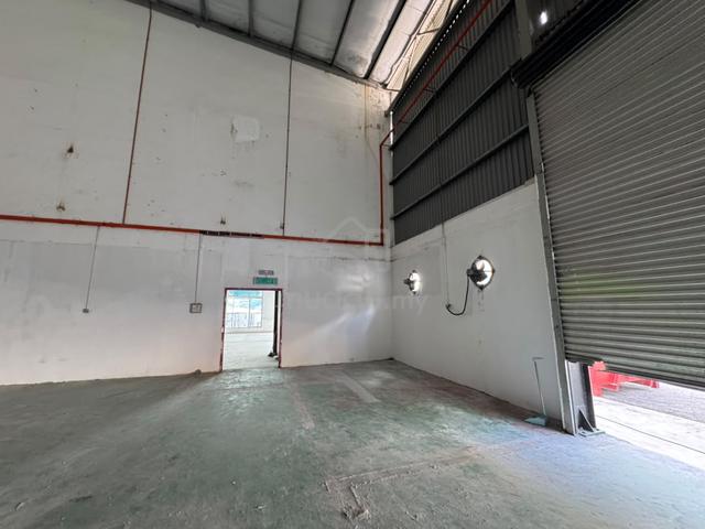 Serdang Taman Bukit Serdang 3sty Semi D Factory For Rent 1