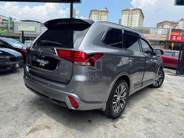 Mitsubishi OUTLANDER 2.4 (A) Reg 17 Sunroof P/Boot - 4