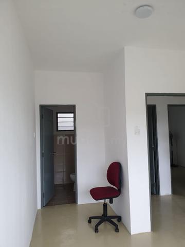 Mercury Apartment 4