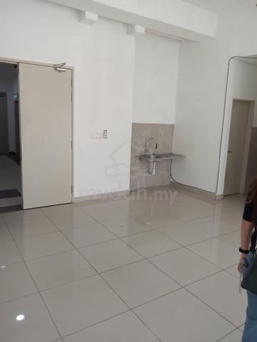Rare Corner Unit: 760 SQFT @ Ara Damansraa Oasis Centum  1