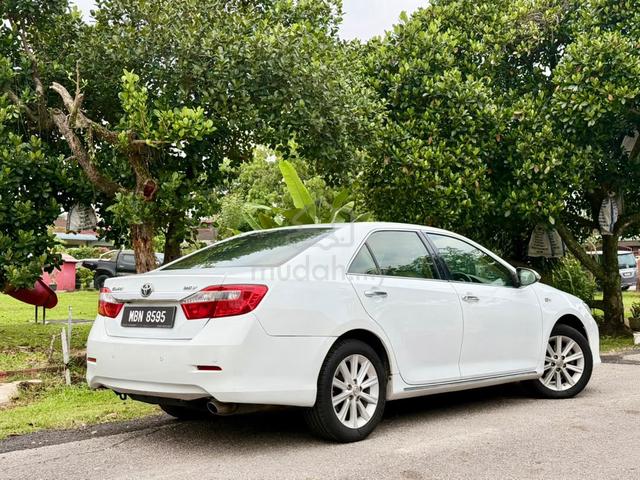 ON THE ROAD 2012 Toyota CAMRY 2.5 V (A) - 4