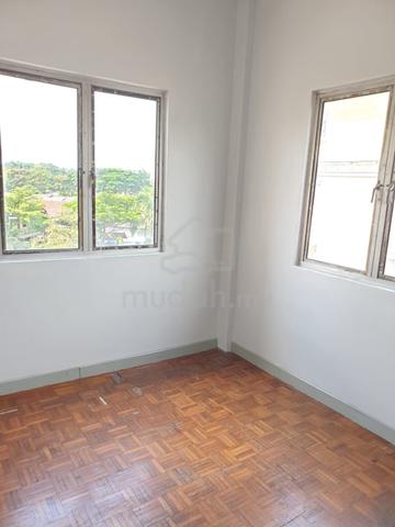 Sri Angkasa Apartment (Shah Alam) 4