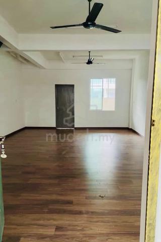 Taman Jayamas Double Storey house for RENT 2