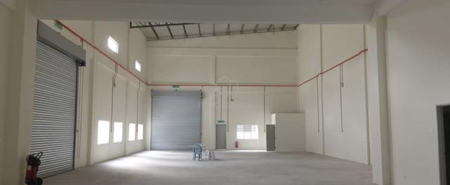 Corner 1.5 Storey Semi Detached Factory at Rawang Saujana Teknologi 1
