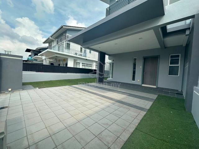 Horizon Hills 3Storey Cluster house 5Rooms Long Drive Way For Sale 1