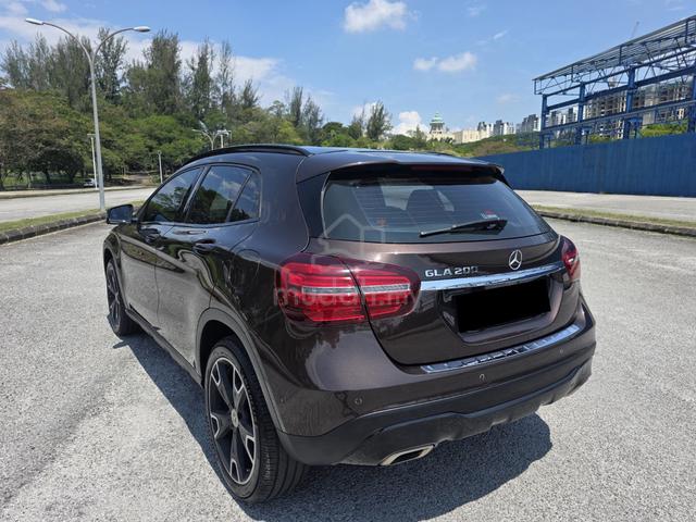 2017 Mercedes Benz GLA200 (CBU) 1.6 (A) PUSH START - 2