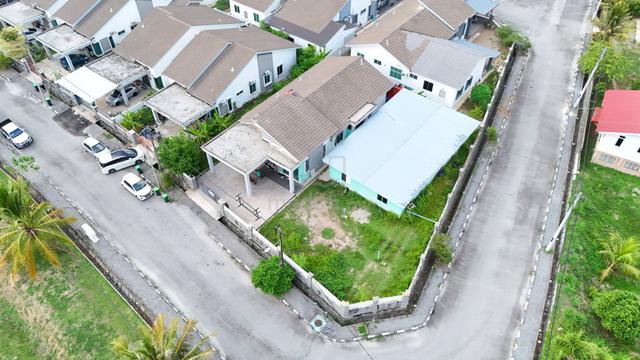 Banglo Corner Lot berhampiran Pekan Changlun - Taman Seraya 1