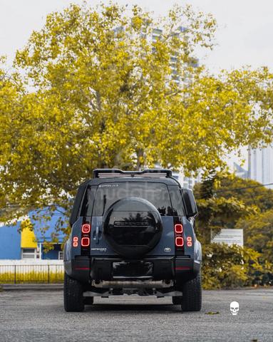 2020 Land Rover Defender D110 P400 3.0L SE - 3