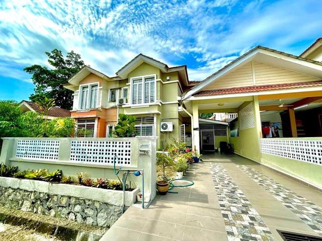 RENOVATED Semi D Cluster 2 Tingkat Puncak Alam 1