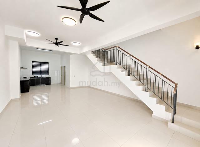 Partially Furnished 2-Sty Intermediate Type Robin Rimbayu for Rent 1