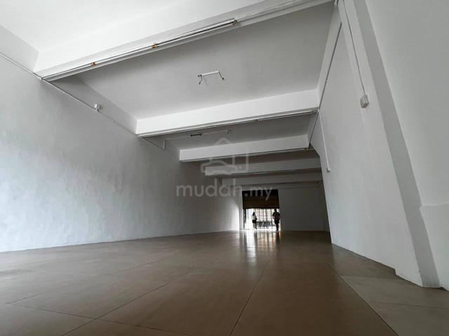 Bandar Parkland - Facing Main-Road Shoplot (Ground floor) F&b | Retail 1